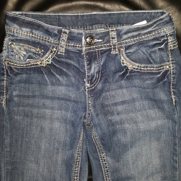 Denim Couture Capris - Picture 2 of 3